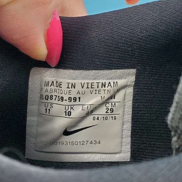 Nike black and gold Odyssey 11 flawed - Picture 14 of 16